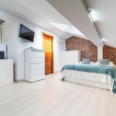 Loft En Calle Emblematica By Urbanhosting Santander Exterior photo