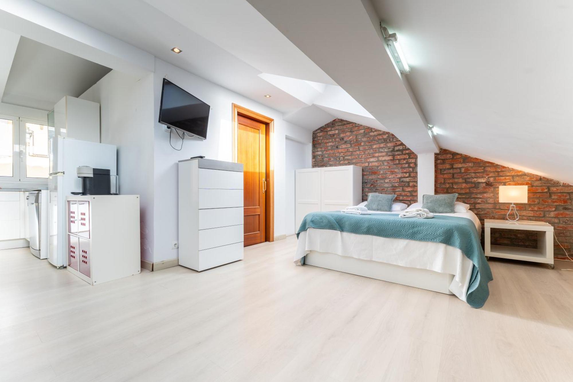 Loft En Calle Emblematica By Urbanhosting Santander Exterior photo