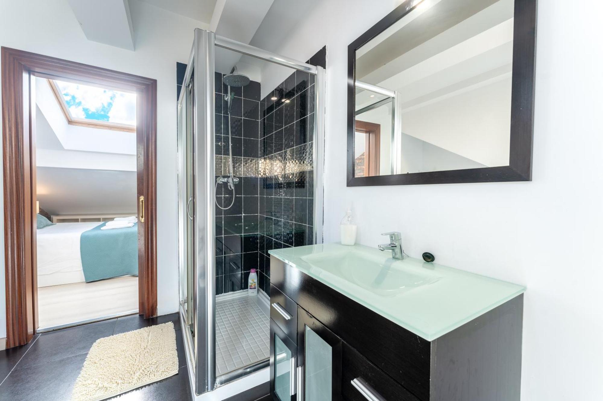 Loft En Calle Emblematica By Urbanhosting Santander Exterior photo